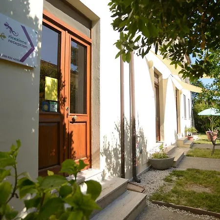 Casa Del Geco Bed & Breakfast 3*