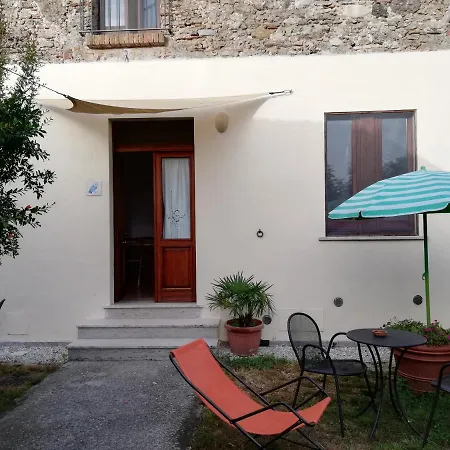 Casa Del Geco Bed & Breakfast